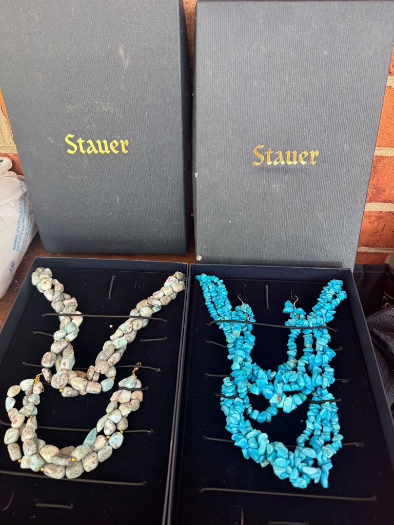 Stauer Womens Turquoise Chip Necklace Set - Blue Aqua 20$